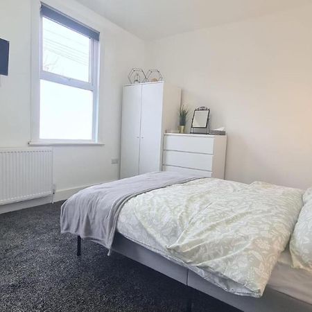 Spacious Private Room In Manor Park Londres Extérieur photo